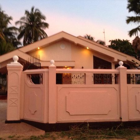 Holiday House Kalpitiya Exterior photo